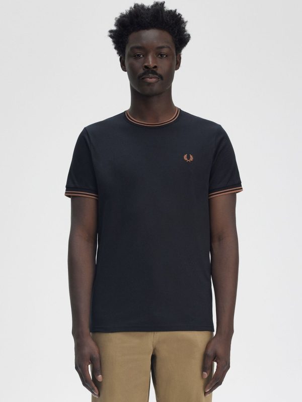 t-shirt maniche corte twin tipped con profili in contrasto Fred Perry blu Navy look